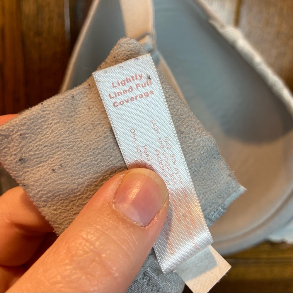 Lightly Lined Full Coverage Cacique 44 C - image 6